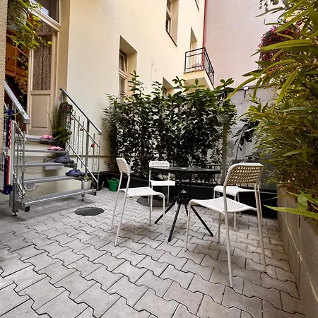 아파트 Classy Private Garden By Wenceslas Square *
